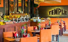 โรงแรมโกลเด้น เทมเพิล